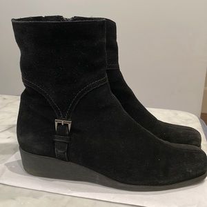 La CANADIENNE waterproof boots size 9